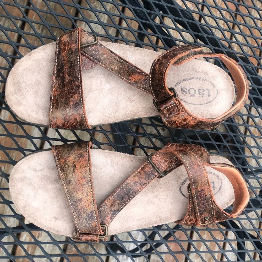 Lot of Women’s Sandals, Variety High Quality Brands, Sizes to Fit 5-5.5 - Picture 6 of 16